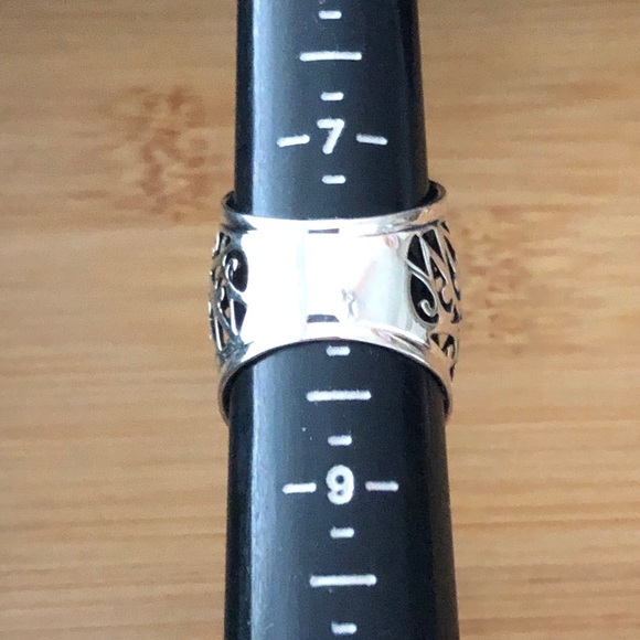 $72  Sterling Silver Estate Ring   Marked SX 925 Thailand  Size 8 open shank. - Picture 10 of 10